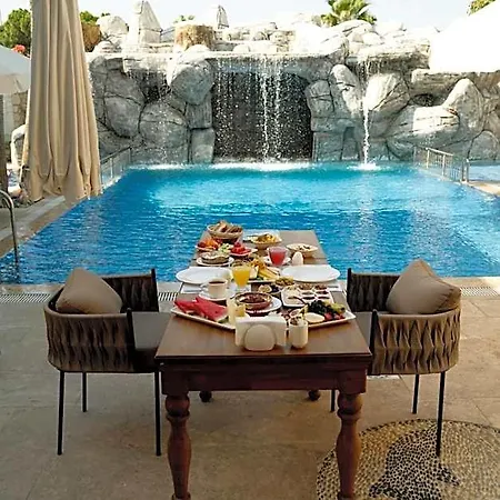 Hotel Five Diamonds
