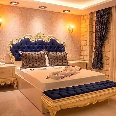 Hotel Five Diamonds *